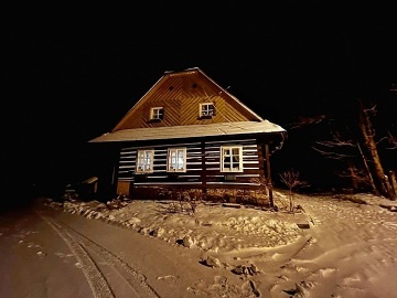 Chalupa s baz�nem - Roubenka ���rsk� vrchy