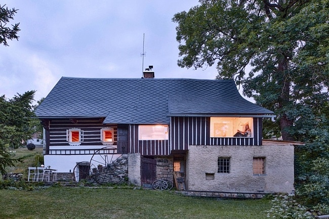 Roubenka Lesn� r�j - kamna s pec� a koupac� sud