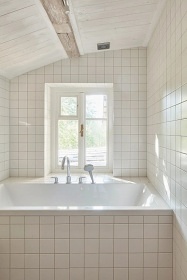 Roubenka Lesn� r�j - kamna s pec� a koupac� sud