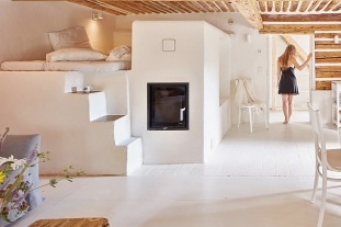 Roubenka Lesn� r�j - kamna s pec� a koupac� sud