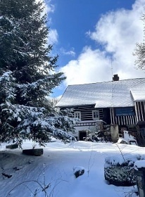 Roubenka Lesn� r�j - pec na span� a koupac� sud