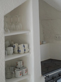 Roubenka Lesn� r�j - kamna s pec� a koupac� sud