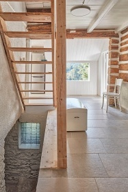 Roubenka Lesn� r�j - pec na span� a koupac� sud