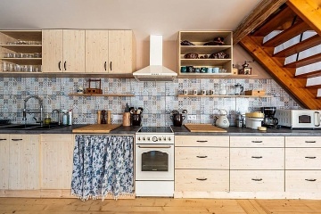 Chalupa s baz�nem - Kutn� Hora - Pos�zav�