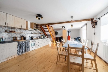 Chalupa s baz�nem - Kutn� Hora - Pos�zav�