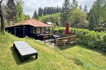 Chata u rybníka - Vysočina - Chýnovská jeskyně