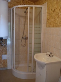 Chaty s baz�nem - Rodinn� kemp - B�l� Karpaty