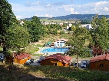 Chaty s baz�nem - Rodinn� kemp - B�l� Karpaty