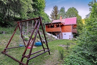 Chata na samot� - CHKO B�l� Karpaty - Luha�ovice