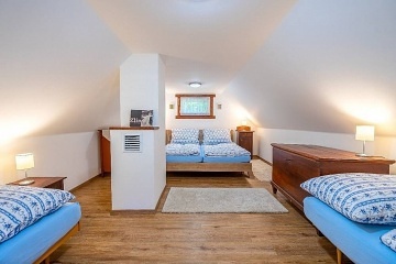 Chata na samot� - CHKO B�l� Karpaty - Luha�ovice