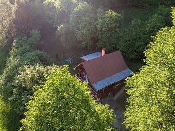 Chata na samot� - CHKO B�l� Karpaty - Luha�ovice