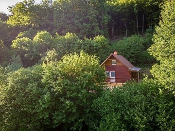 Chata na samot� - CHKO B�l� Karpaty - Luha�ovice