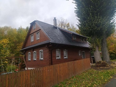 Wellness roubenka u lesa - chalupa Dlouh� str�n�