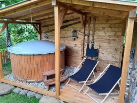 Wellness roubenka u lesa - chalupa Dlouh� str�n�
