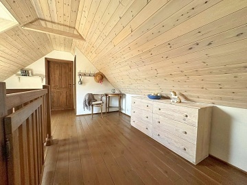 Rodinn� chalupa s uzav�en�m dvorem - NP Podyj�