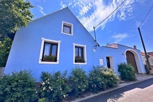 Nov� objekt: Rodinn� chalupa s uzav�en�m dvorem - NP Podyj� 1M-556