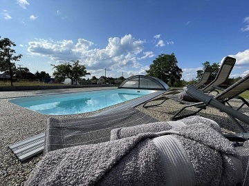 Chalupa wellness a baz�n - �umava - hrad Ka�perk