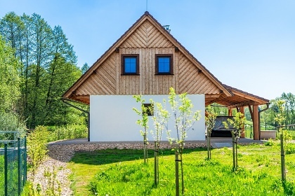 Roubenka s kachlov�mi kamny - Adr�pa�sk� sk�ly