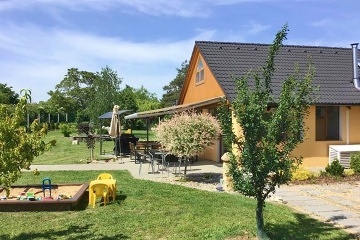 Chata a glamping - vinn� sklep a baz�n - Znojemsko
