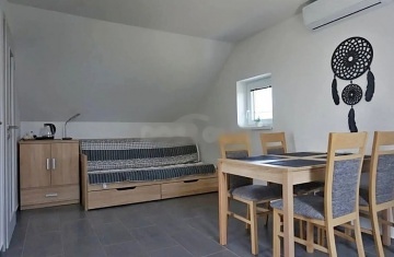 Chata a glamping - vinn� sklep a baz�n - Znojemsko