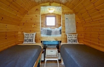 Chata a glamping - vinn� sklep a baz�n - Znojemsko