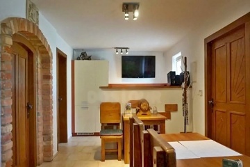 Chata a glamping - vinn� sklep a baz�n - Znojemsko