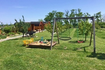 Chata a glamping - vinn� sklep a baz�n - Znojemsko