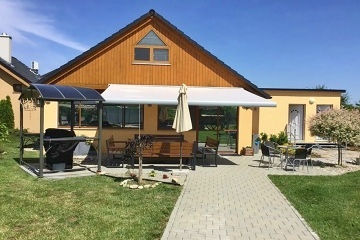 Chata a glamping - vinn� sklep a baz�n - Znojemsko