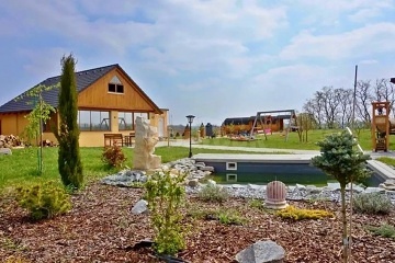 Chata a glamping - vinn� sklep a baz�n - Znojemsko
