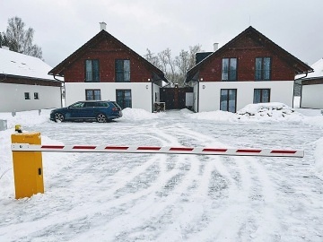 Chalupa u cyklostezky - Lipensk� jezero - �umava