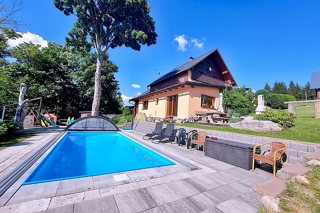 Rodinn� chata - baz�n a wellness - Jizerky