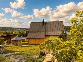 Nov� objekt: Chata u lesa - Lipensk� p�ehrada - ji�n� �echy 2C-676