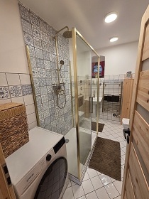 Chalupa Cesta z m�sta - P��se�nice - Kru�n� hory