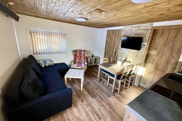 Chaty a penzion - wellness a baz�n - p�ehrada Lipno
