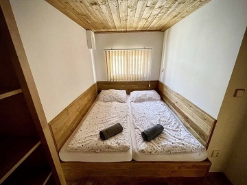 Chaty a penzion - wellness a baz�n - p�ehrada Lipno