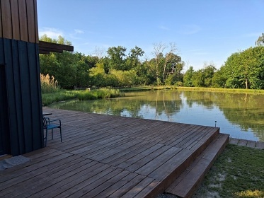 Glamping chata - samota a rybolov - Z�mek Lou�e�