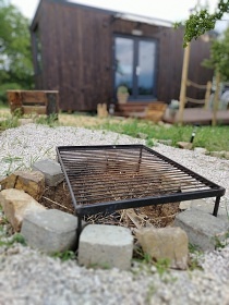 Glamping Ch�iby - hrad Buchlov - B�l� Karpaty