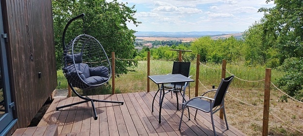Glamping Ch�iby - hrad Buchlov - B�l� Karpaty