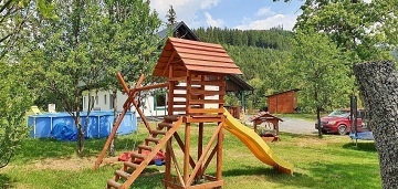 Chalupa baz�n a koupac� sud - Stezka Vala�ska