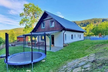 Chalupa baz�n a koupac� sud - Stezka Vala�ska