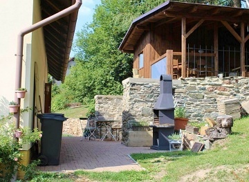 Chalupa a baz�n - Dolomitov� jeskyn� - �elezn� Brod