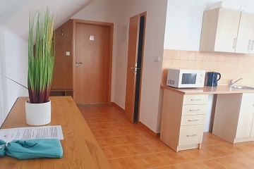 Chalupa wellness a baz�n - hrad Kost - �esk� r�j