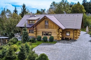 Recenze: Pron�jem Srubu - Lhota n. Rohanovem, Javorn�k