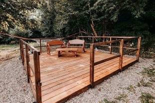 Glamping Teepee pro dva - hrad Kumburk - �esk� r�j
