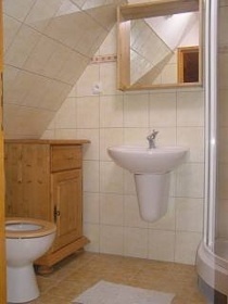 Chalupa �esk� r�j - Hrad Vald�tejn - Hrub� Sk�la