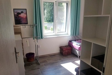 Rodinn� chata - baz�n a koupac� sud - Podkrkono��