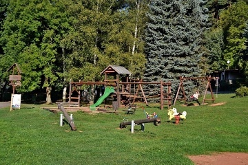 Chata u lesa - s v�hledem na rybn�k - Podkrkono��