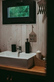 Glamping samota u lesa - Kuks - ZOO Dv�r Kr�lov�