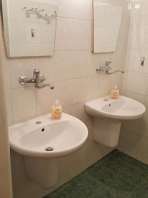 Roubenka wellness a baz�n - Herl�kovice - Krkono�e