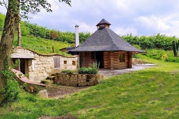 Srub u rybníka - glamping - CHKO Křivoklátsko